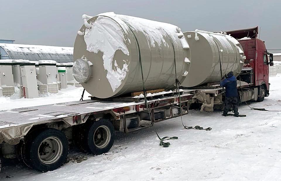 Отгрузка больших резервуаров на трале